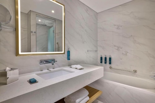 King Or Twin Room Near Marine Transport Station 6 Luxury Bookings