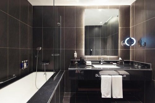 Deluxe Room Near Aura Sky Pool Dubai Palm Jumeirah 4 Luxury Bookings
