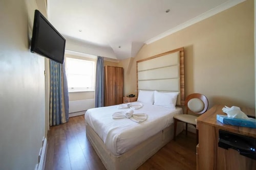 Double Room Near Sussex Gardens LON 3 Luxury Bookings