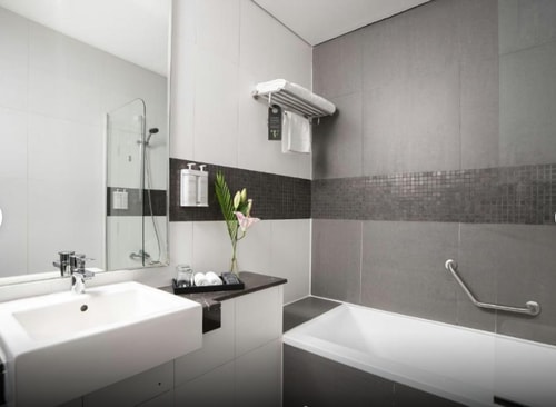 Superior Room With Balcony Near Choithrams Marina 3 Luxury Bookings