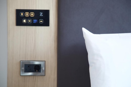 Queen Room Near Charles Square Garden LON 2 Luxury Bookings