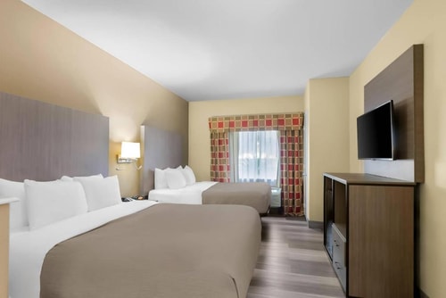 Queen Suite Near JVC Family Medicine HOU Luxury Bookings