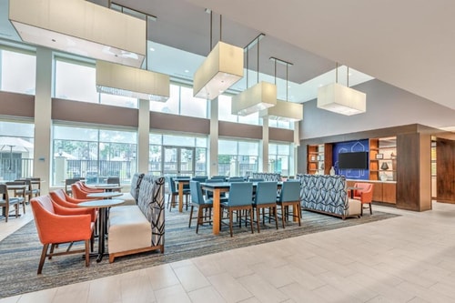 Standard King Or Twin Room Near Planet Fitness HOU 12 Luxury Bookings