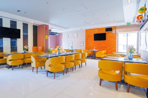 Deluxe Room Near Dubai Fertility Center 9 Luxury Bookings