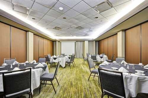 King Room Near Terry Hershey Park HOU 11 Luxury Bookings