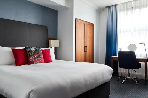 Classic Double Room Near London Foot Experts LON 1 Luxury Bookings