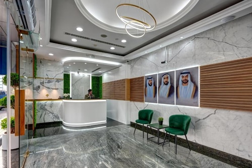 Classic 1 Bedroom Apartment Near Emirates Market 11 Luxury Bookings