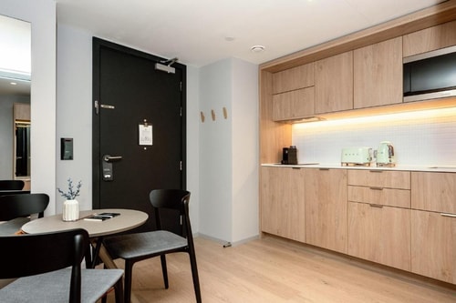 1 Bedroom Apartment Near Apex Table Tennis LON 9 Luxury Bookings