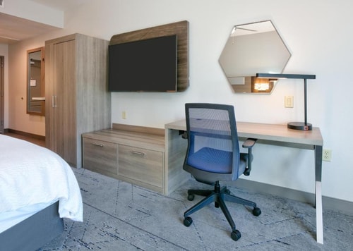 Standard Room Near Gold & Silver Exchange DAL 1 Luxury Bookings