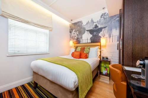 Standard Double Room Near Hayes Davidson LON Luxury Bookings