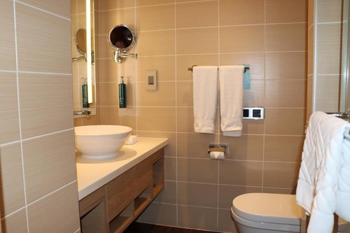 King Or Twin Room Near The B1 Mall Duabi 5 Luxury Bookings