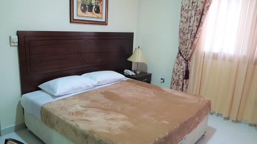 Two Bedroom Apartment Near Electra Park 2 Luxury Bookings