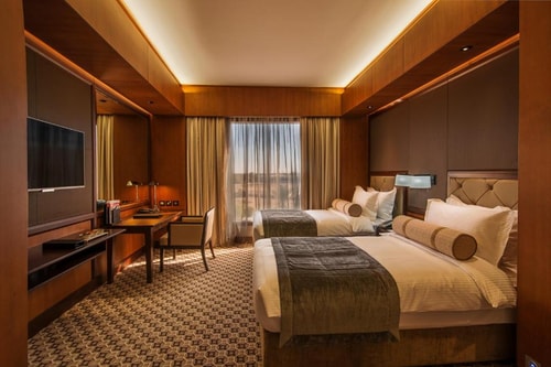 Classic King Or Twin Room Near Mall Of Al Ain 1 Luxury Bookings