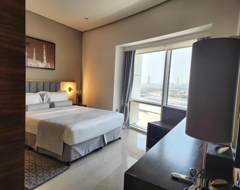 Two Bedroom Apartment Near WTC Metro Station Luxury Bookings