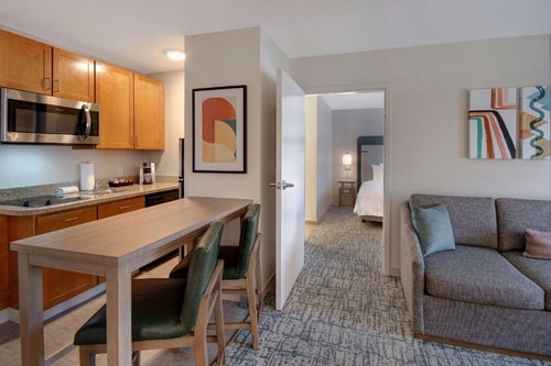 1 Bedroom King Suite Near Kezar Life Sciences SAN 2 Luxury Bookings