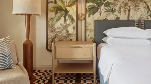 King Room Near Santa Monica High School LA 2 Luxury Bookings