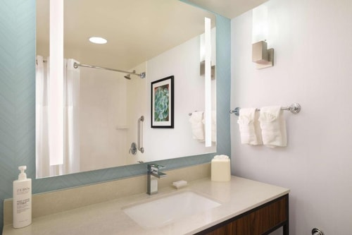 King Room Near US Treasury Department HOU 3 Luxury Bookings