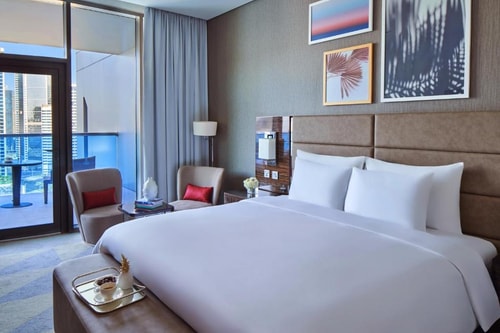 Standard Room With Balcony Near Mayfair Tower 1 Luxury Bookings