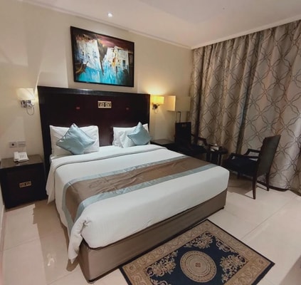 Classic Room Near New Academy School 4 Luxury Bookings