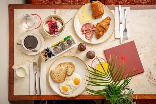 Superior Room Near Aldgate Square LON 13 Luxury Bookings