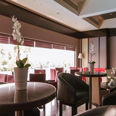 Standard King Or Twin Room Near Gardenia Centre 8 Luxury Bookings