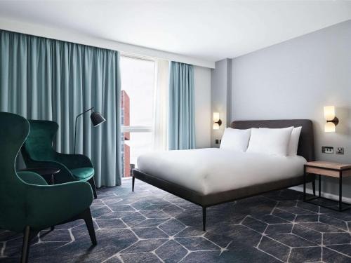 King Studio Near Glasshouse Gardens LON 1 Luxury Bookings