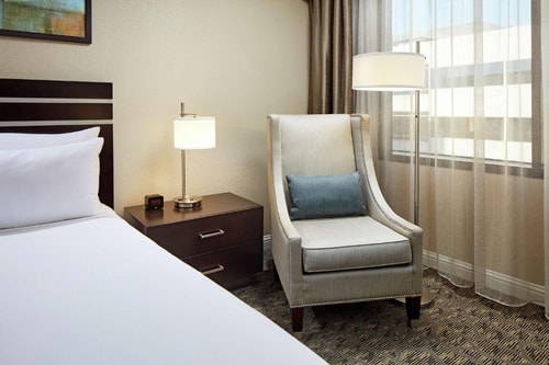 King Room Near Holloway Field HOU 1 Luxury Bookings