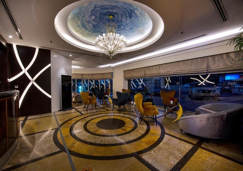 Deluxe Studio Near financial Center Metro Station 14 Luxury Bookings