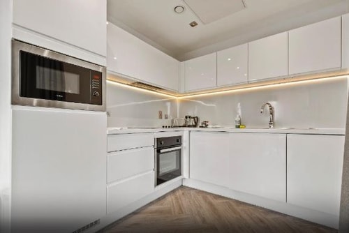 Two Bedroom Apartment Near Stratford Park LON 5 Luxury Bookings