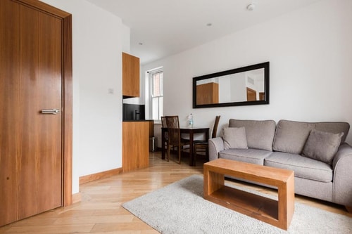 One Bedroom Apartment Near Cosmo Nannies LON 7 Luxury Bookings