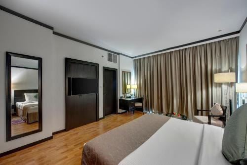 Deluxe Room Near Al Salam Masjid By Luxury Booking 1 Luxury Bookings