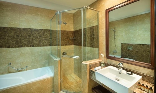 Standard King Or Twin Room Near DIC Metro 4 Luxury Bookings