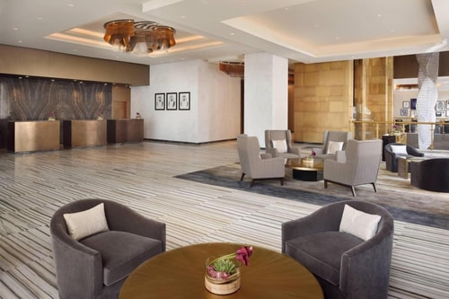Luxury 3 Bedroom Apartment Walk from Al Wahda Mall 14 Luxury Bookings
