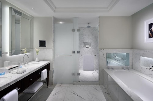 Deluxe Double Or Twin Room Near Dubai Mall 2 Luxury Bookings