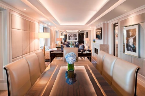 Deluxe Queen Room Near The Wellness Lab LON 5 Luxury Bookings
