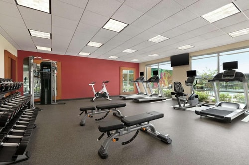 Queen Studio Near The Park At Willbern HOU 9 Luxury Bookings