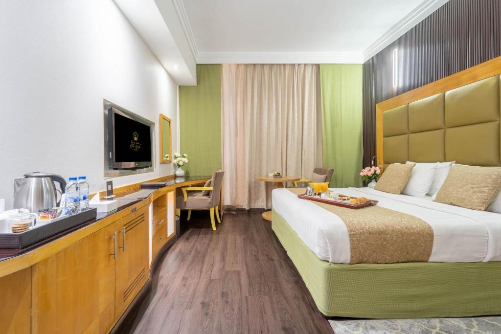 Deluxe King Or Twin Room Near City Centre Deira Luxury Bookings