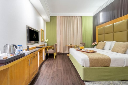 Deluxe King Or Twin Room Near City Centre Deira Luxury Bookings