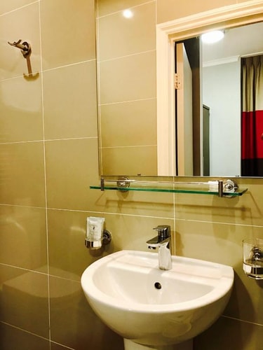 Double Or Twin Room Near Telefonzelle LON 6 Luxury Bookings