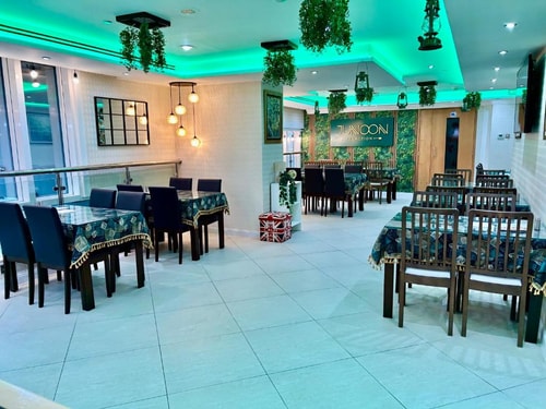 Classic 1 Bedroom Apartment Near Royal Kids Center 12 Luxury Bookings