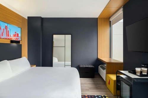 Guest Room Near Consulate General Of Brazil HOU Luxury Bookings