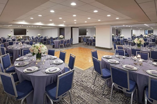 King Room Near Holloway Field HOU 9 Luxury Bookings