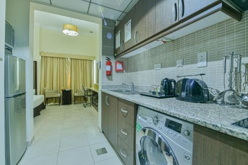 Deluxe Studio Near Masjid Al Khabeesi Dubai 4 Luxury Bookings