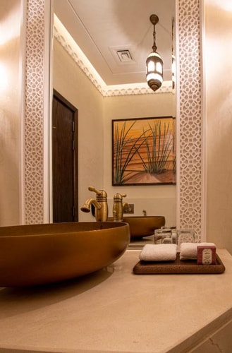 Deluxe King Room Near Luxury Desert Adventure 4 Luxury Bookings