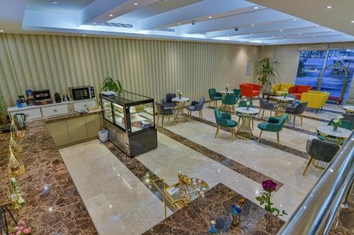 2 Bedroom Apartment Near Masjid Al Khabeesi Dubai 9 Luxury Bookings