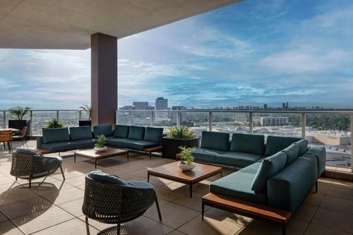 Guest Room Near Memorial City Mall HOU 11 Luxury Bookings