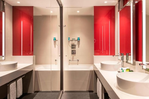 One Bedroom Suite Near Deira Golf Course Dubai 7 Luxury Bookings