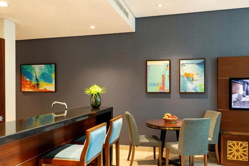 One Bedroom Apartment City View Near Bay Square 4 Luxury Bookings