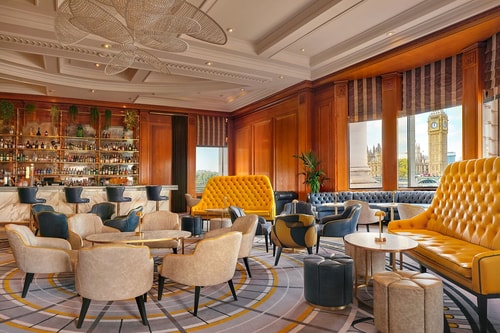 Deluxe King Room Near The Graffiti Tunnel LON 8 Luxury Bookings