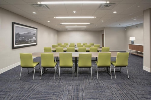 Standard King Room Near Betos Fast Food DAL 11 Luxury Bookings